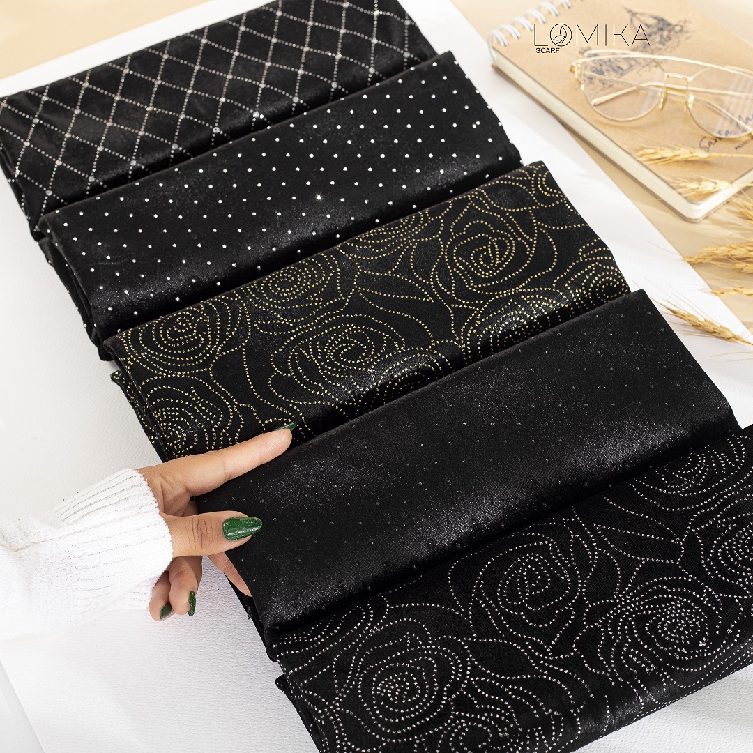 شال مخمل نگینی وارداتی بسته5طرحی کد sm22(عمده)