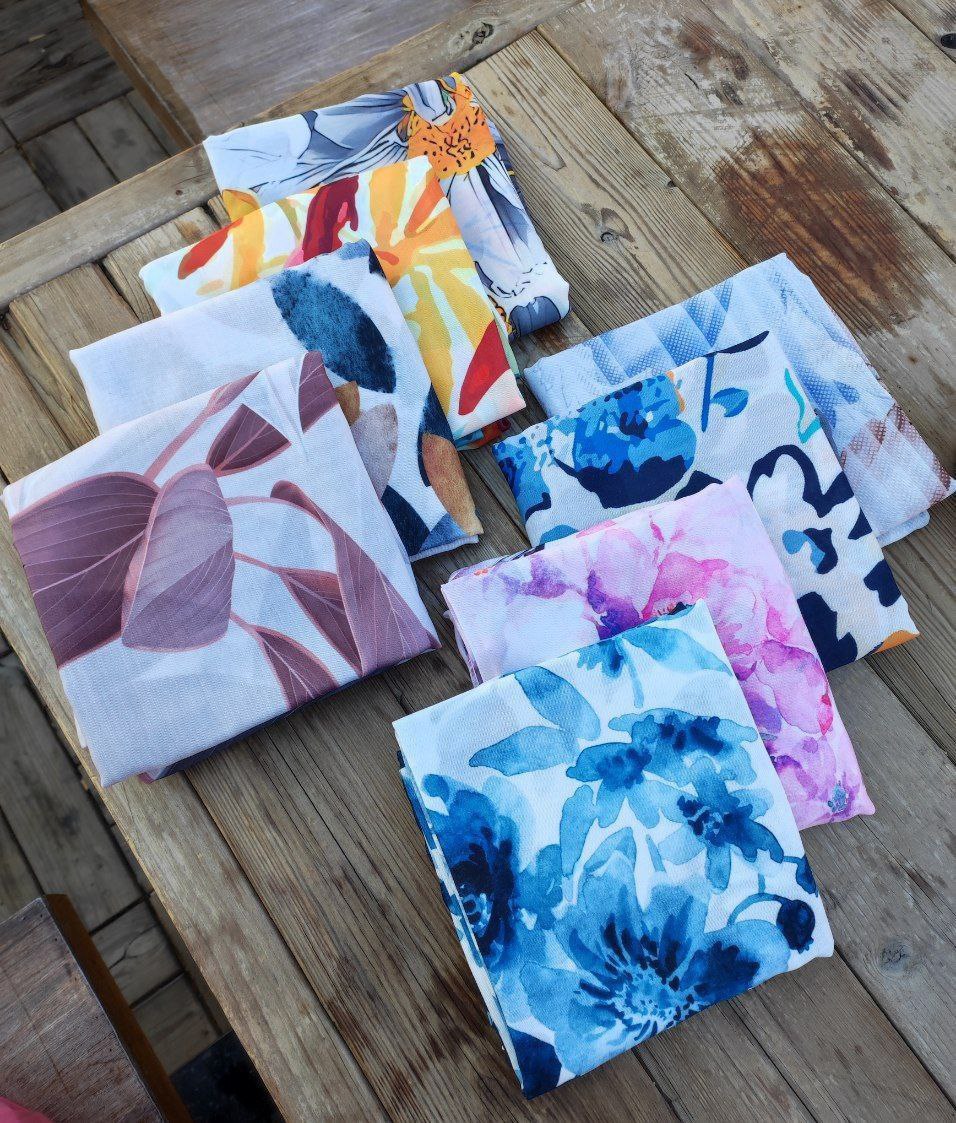 روسری ابرنگی بسته8طرحی کد r33 (عمده)
