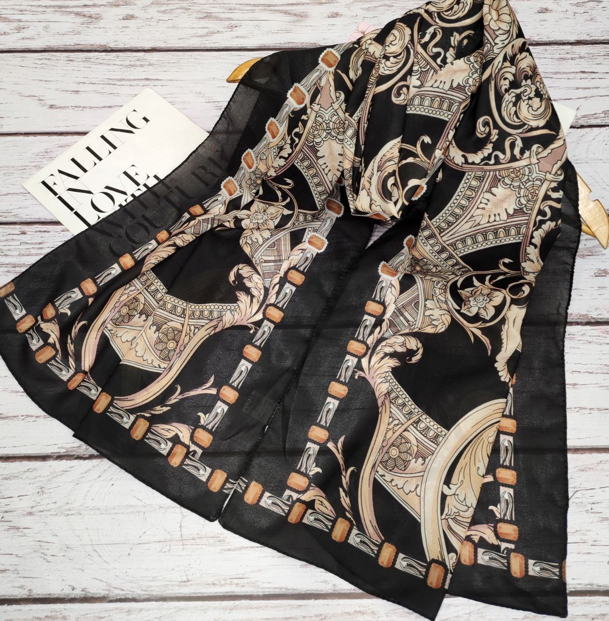 شال حریر طرحدار بسته5طرحی کد sh31 (عمده)
