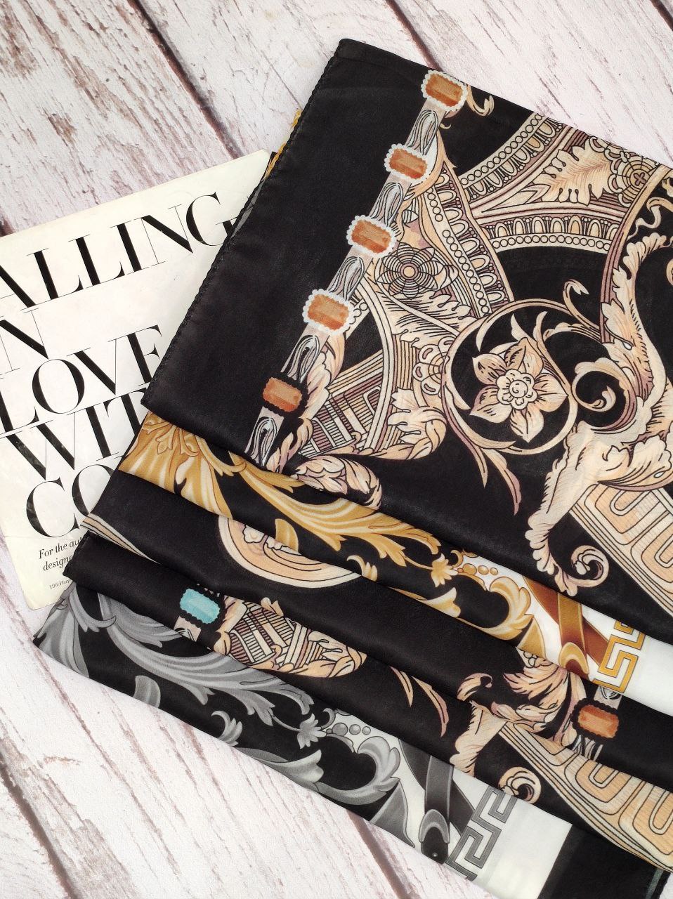 شال حریر طرحدار بسته5طرحی کد sh31 (عمده)
