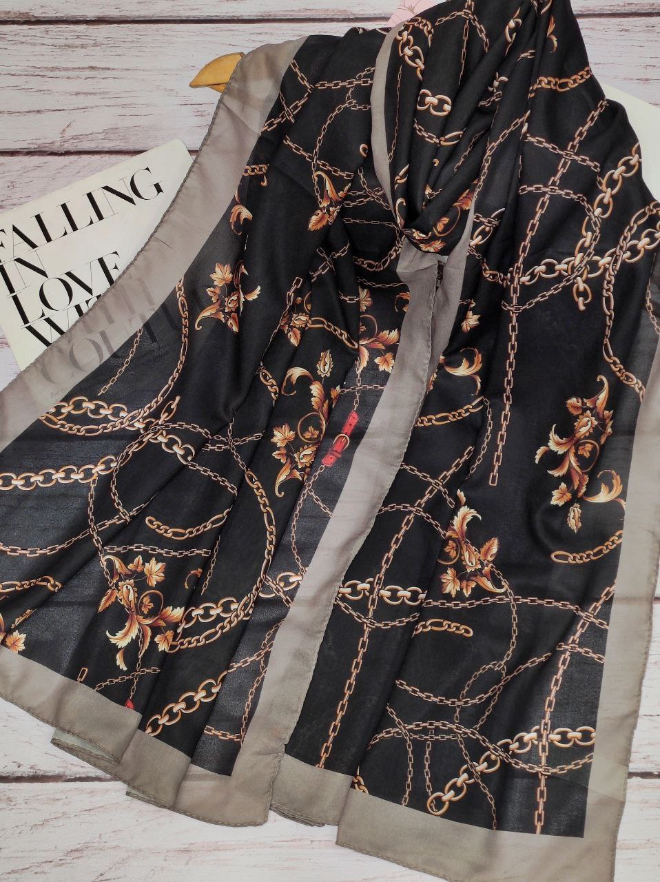 شال حریر طرحدار بسته5طرحی کد sh32 (عمده)
