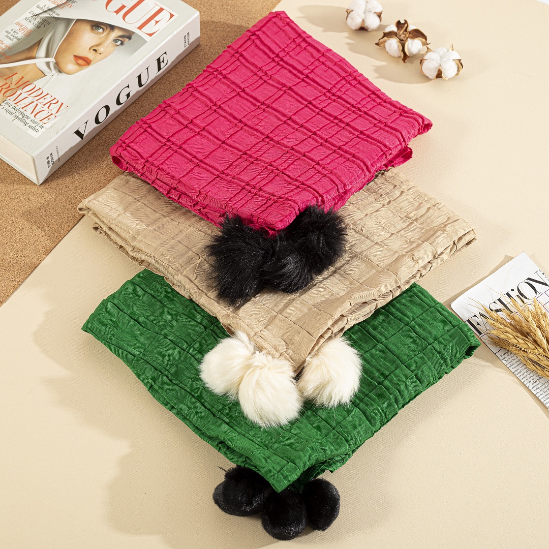 روسری پلیسه پم پم مناسب پاییز و زمستان بسته20رنگی کدrp4 (عمده)
