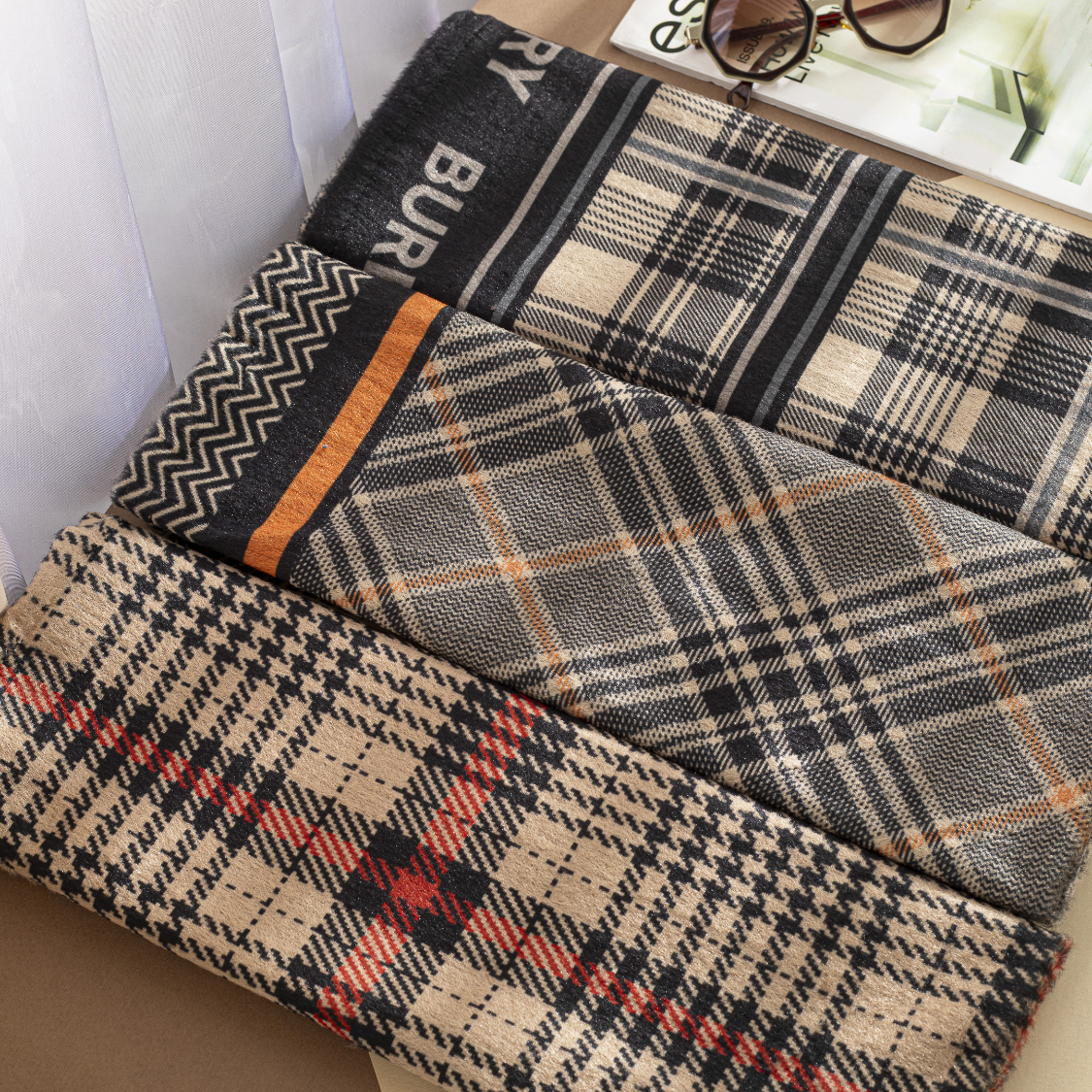 شال مخمل طرحبندی بسته10طرحی کد sc1 (عمده)
