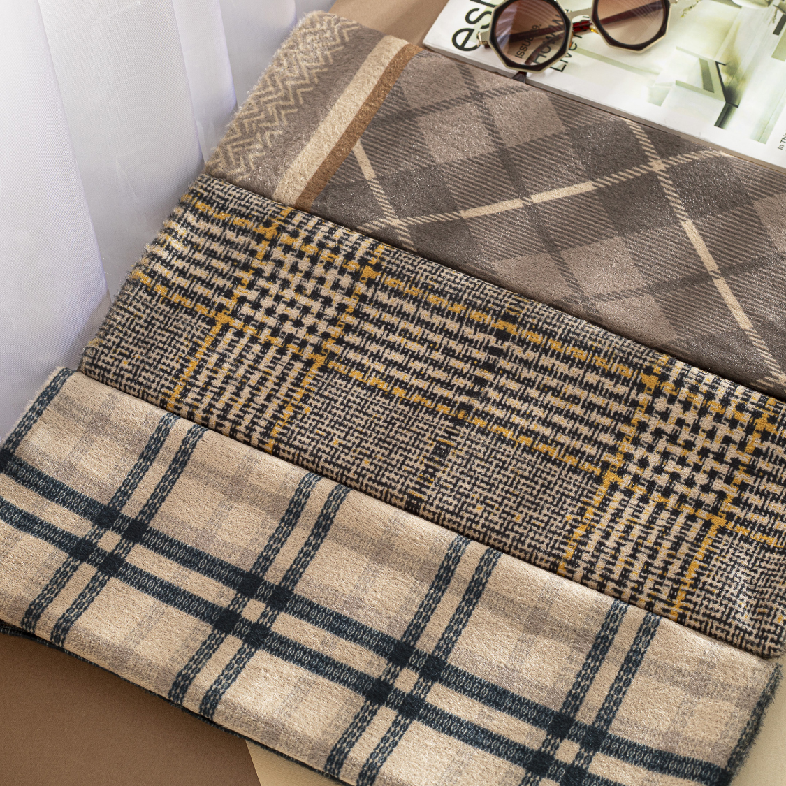 شال مخمل طرحبندی بسته10طرحی کد sc1 (عمده)
