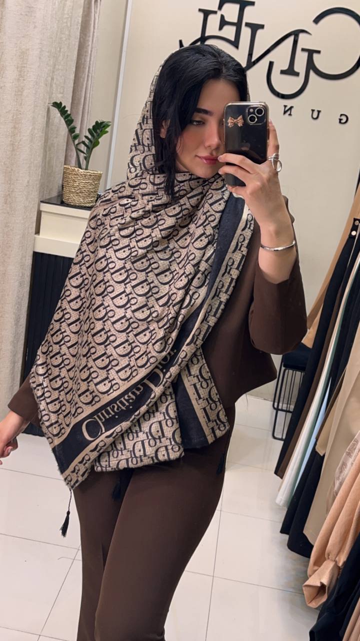 شال مخمل طرحبندی بسته10طرحی کدsc7 (عمده)
