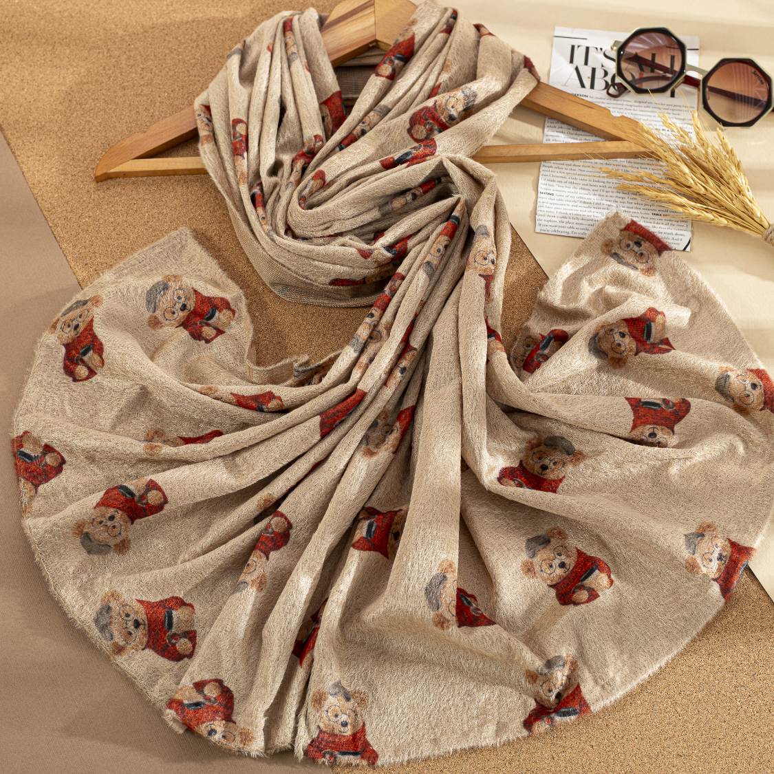 شال مخمل تینیجری بسته5طرحی کد sc22 (عمده)
