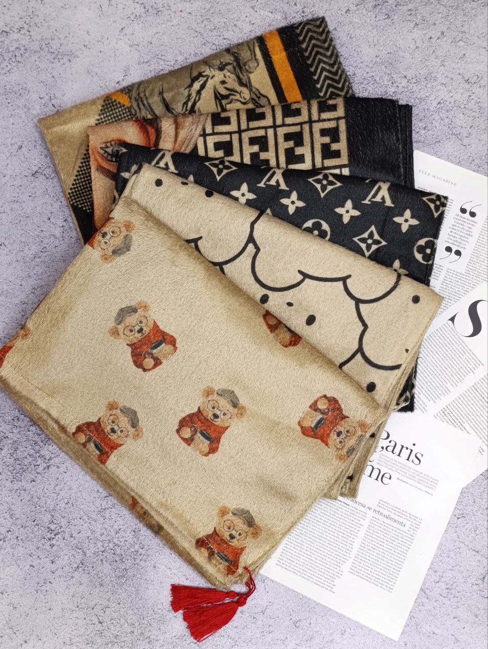 شال مخمل تینیجری بسته5طرحی کد sc22 (عمده)
