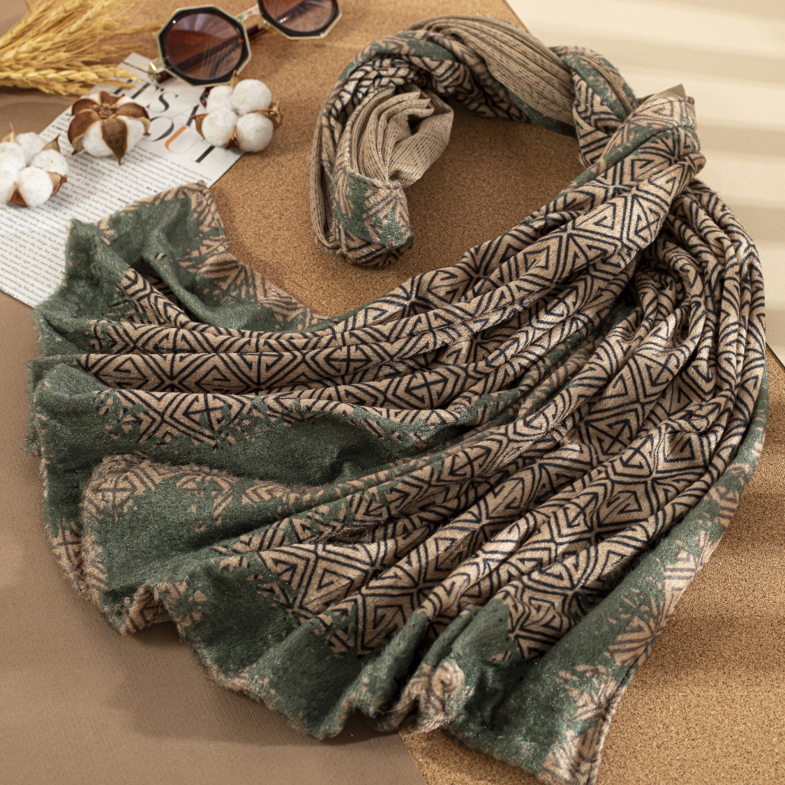 شال مخمل طرحبندی بسته5طرحی کد sc23 (عمده)
