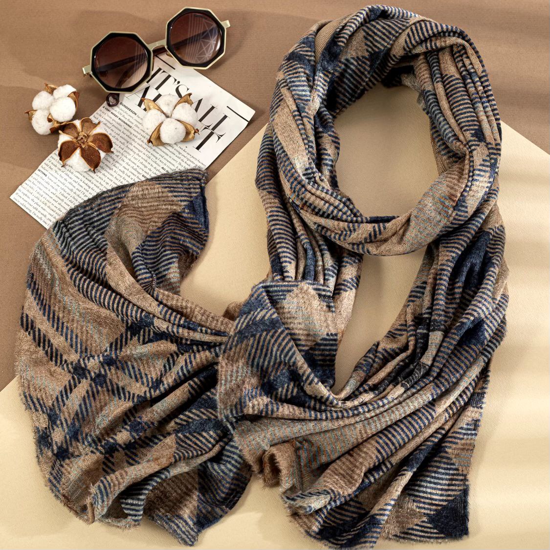 شال مخمل طرحبندی بسته10طرحی کدsc43 (عمده)
