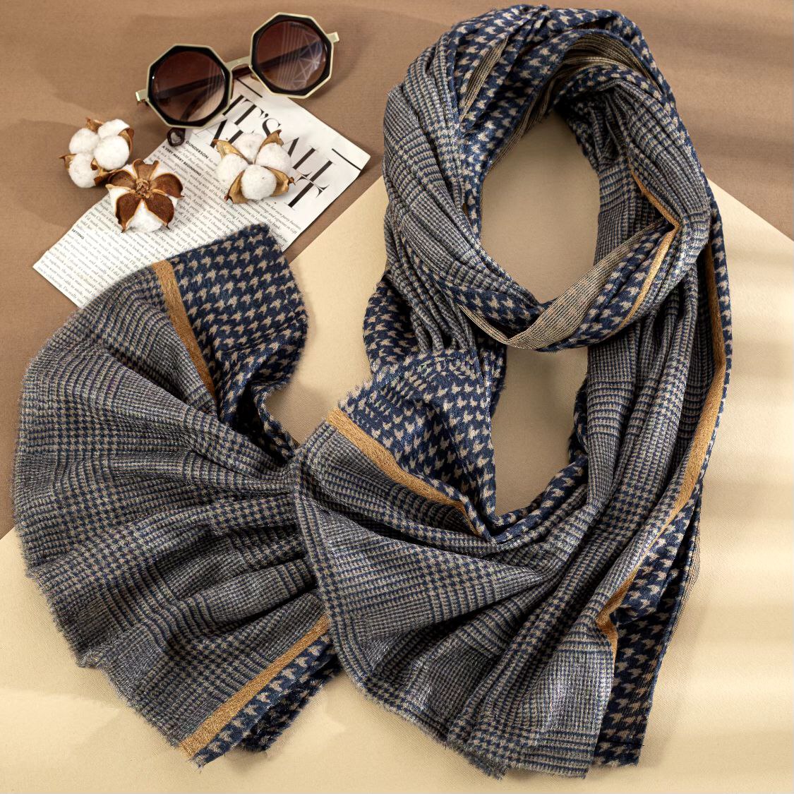 شال مخمل طرحبندی بسته10طرحی کدsc43 (عمده)
