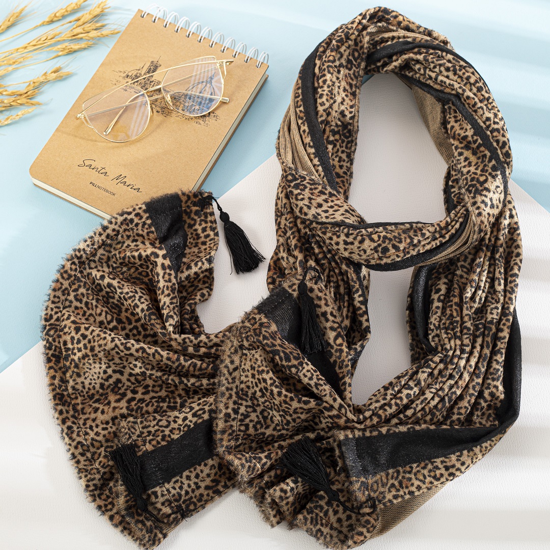 شال مخمل پلنگی بسته10طرحی کدsc46 (عمده)
