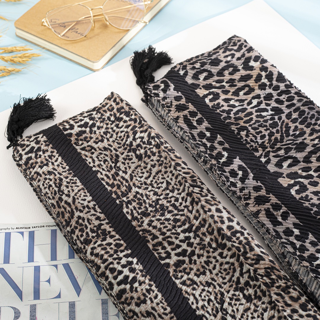 شال پلیسه پلنگی پاییزه بسته10طرحی کد ps6 (عمده)
