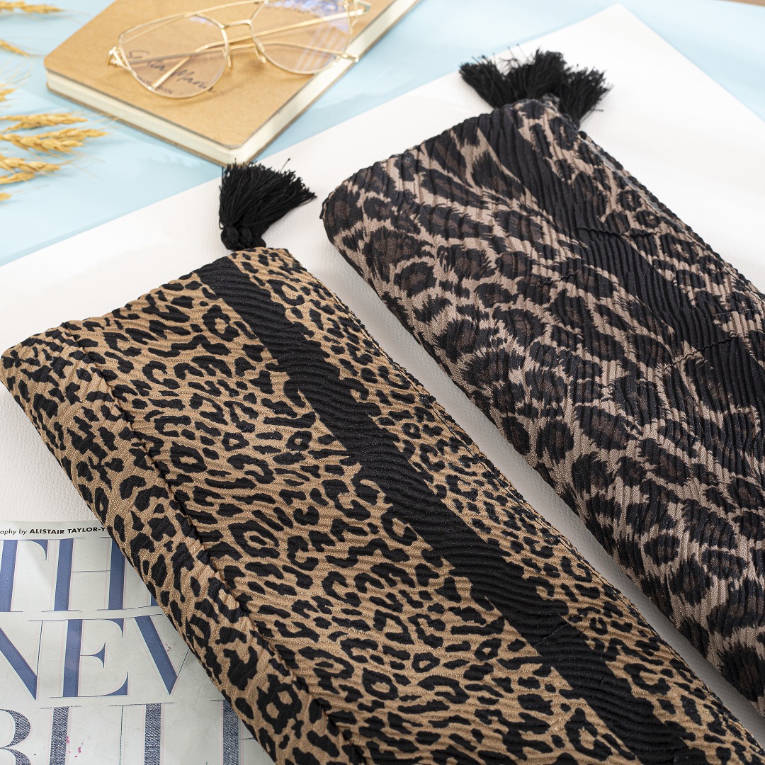 شال پلیسه پلنگی پاییزه بسته10طرحی کد ps6 (عمده)
