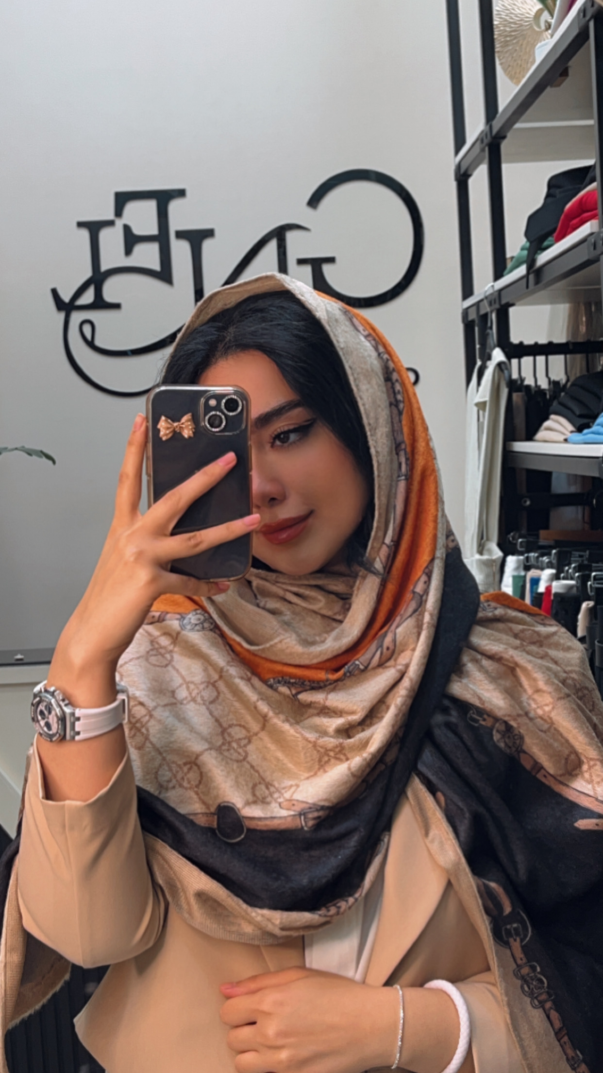 شال مخمل طرحبندی بسته5طرحی کد sc49 (عمده)
