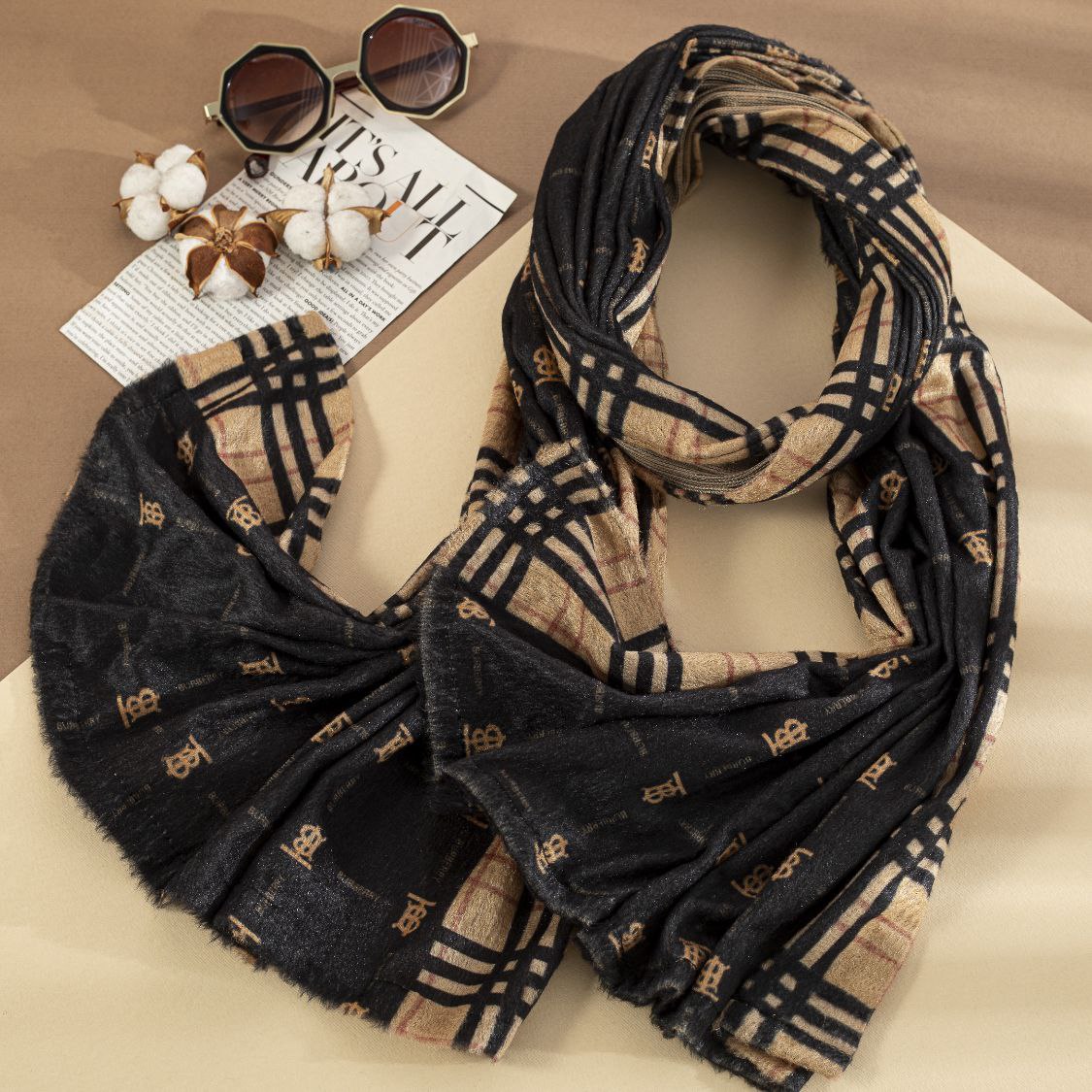 شال مخمل طرحبندی بسته5طرحی کد sc49 (عمده)
