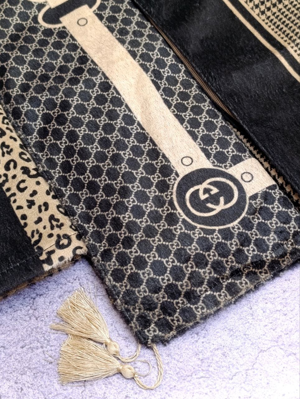 شال مخمل طرحبندی بسته10طرحی کدsc50 (عمده)
