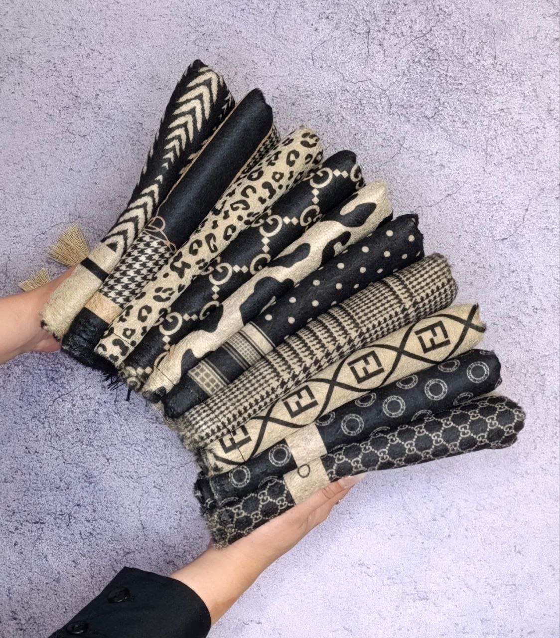 شال مخمل طرحبندی بسته10طرحی کدsc50 (عمده)
