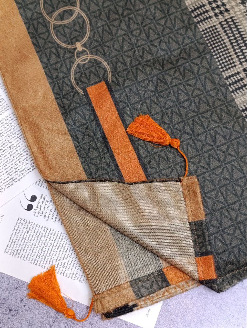 شال مخمل طرحبندی بسته8طرحی کد sc51 (عمده)
