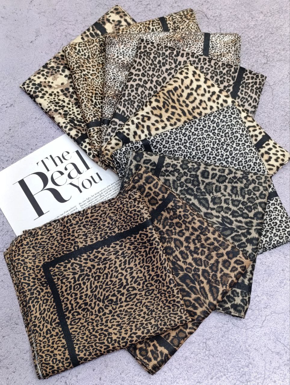 مینی اسکارف پلنگی پاییزه بسته10طرحی کد mp1 (عمده)
