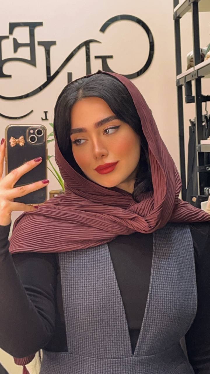 شال پلیسه زرشکی پاییزه سری انتخابی کد ps18 (عمده)
