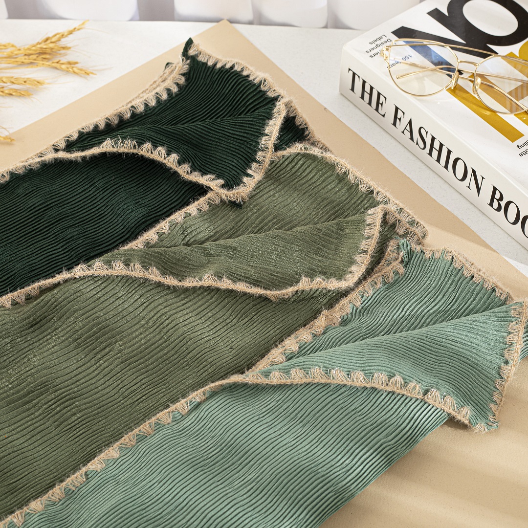 شال پلیسه دوربافت بسته16رنگی کد ps20 (عمده)
