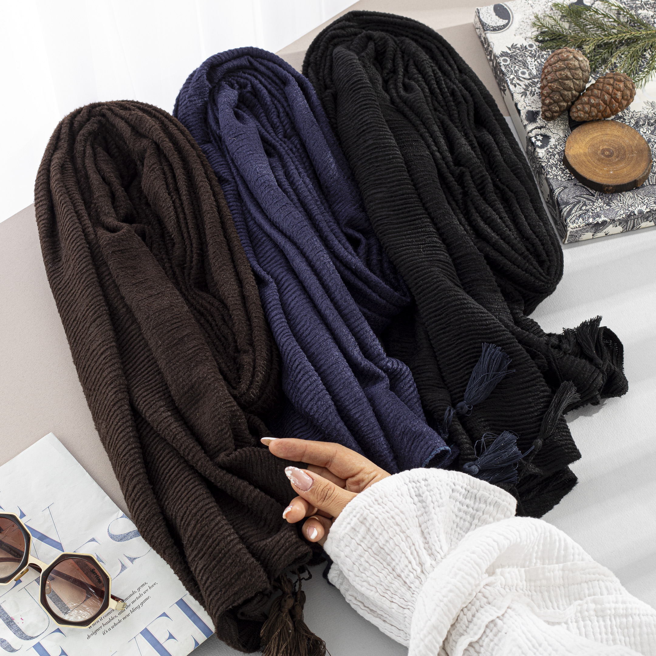 شال پلیسه مخمل بسته7رنگی کد ps23 (عمده)
