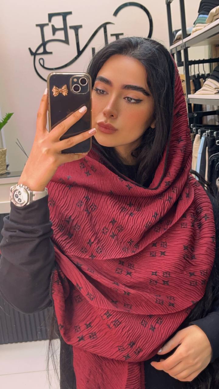 شال پلیسه طرحدار دورو لبه کنفی بسته10طرحیps24 (عمده)
