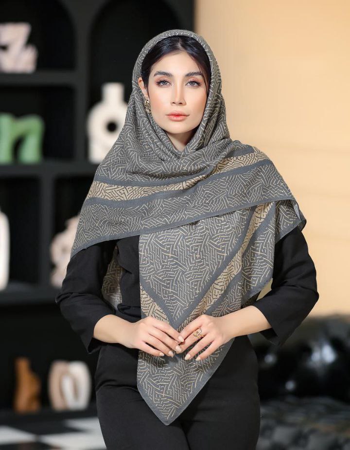 روسری چاپ خیس بسته8رنگی کد rp17 (عمده)
