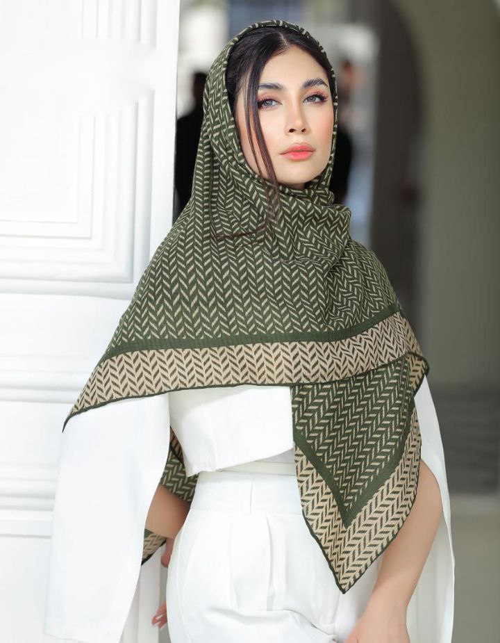 روسری چاپ خیس بسته8رنگی کد rp18 (عمده)
