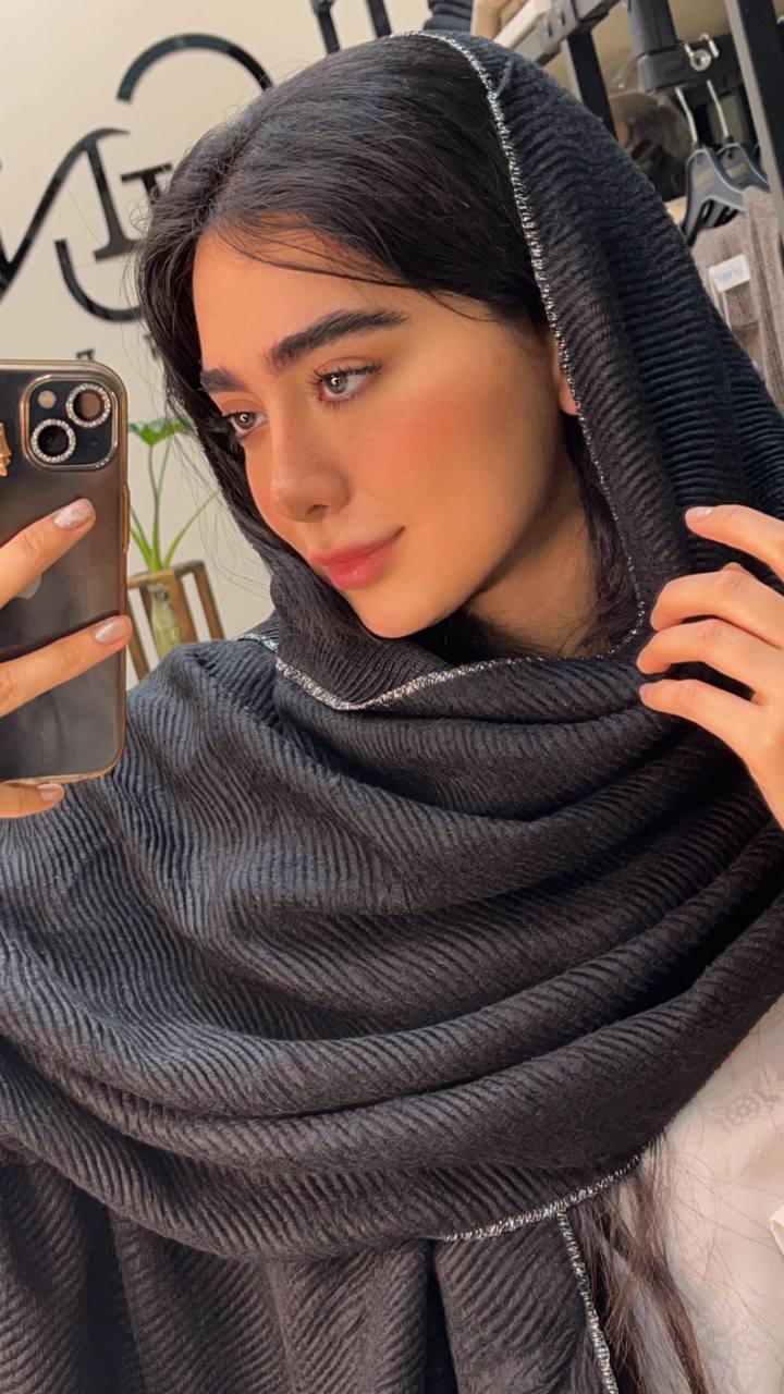 شال پلیسه مخمل دورلمه بسته7رنگی کد ps27 (عمده)
