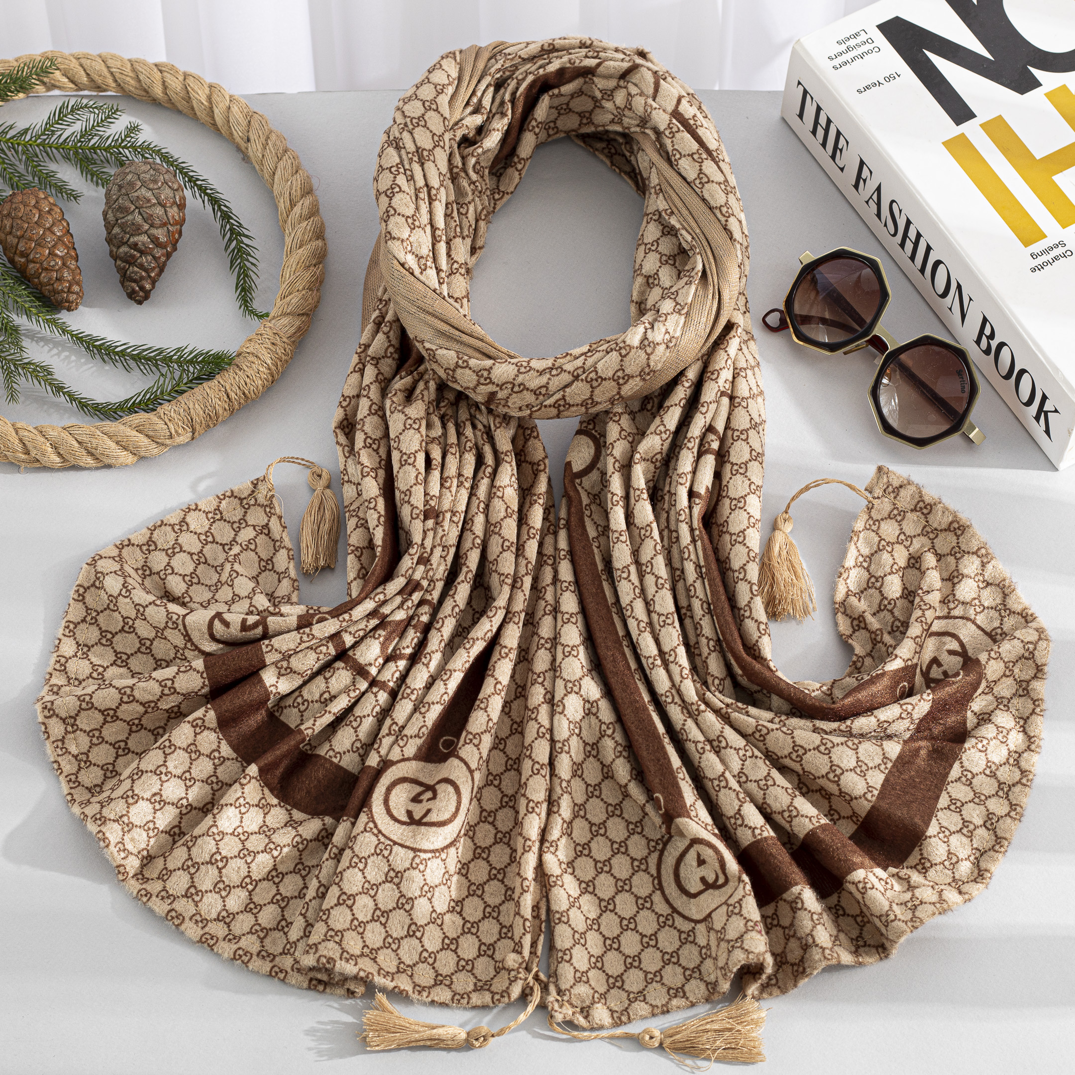 شال مخمل طرحدار بسته10طرحی کد sc60 (عمده)
