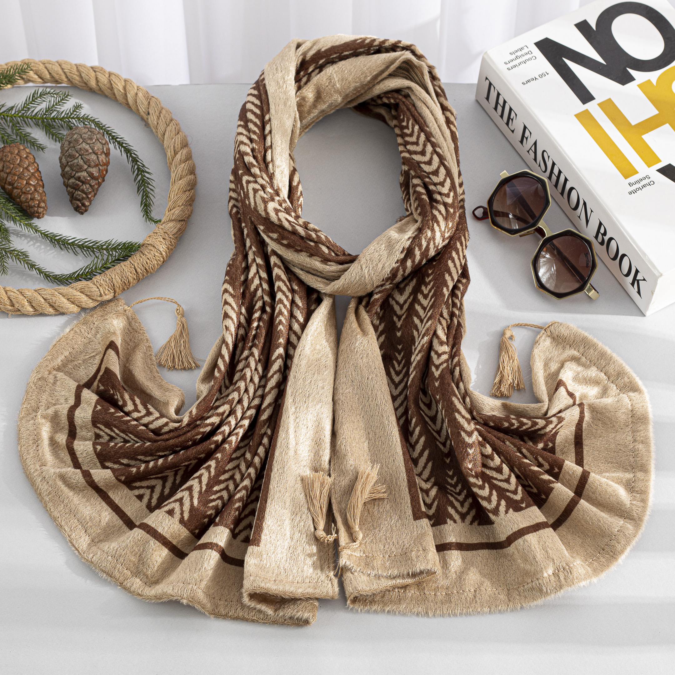 شال مخمل طرحدار بسته10طرحی کد sc60 (عمده)
