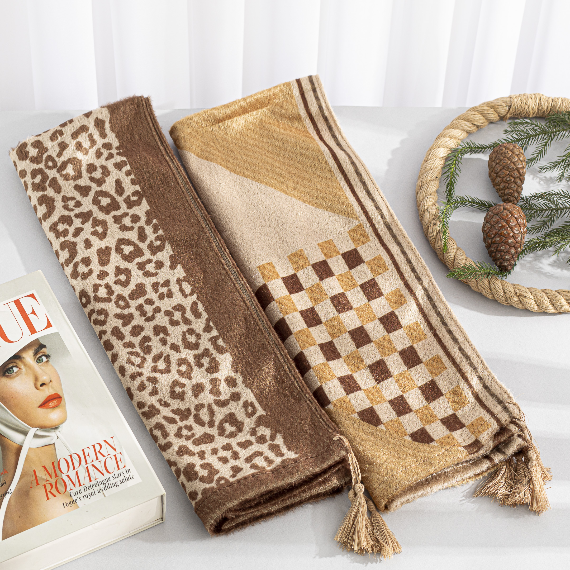 شال مخمل طرحدار بسته10طرحی کد sc60 (عمده)
