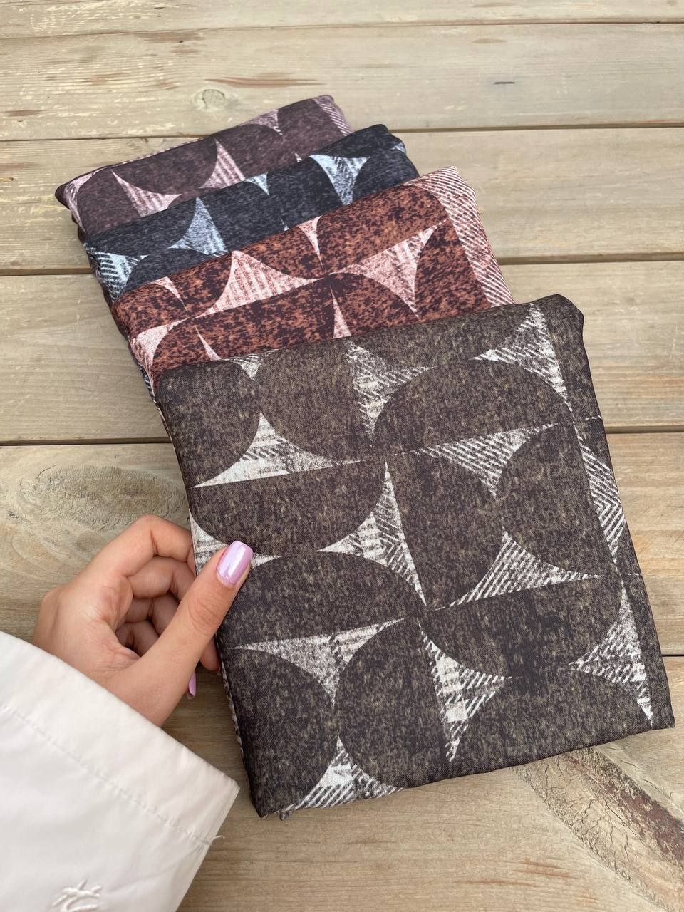 روسری پاییزه دورو بسته4رنگی کد rp26 (عمده)
