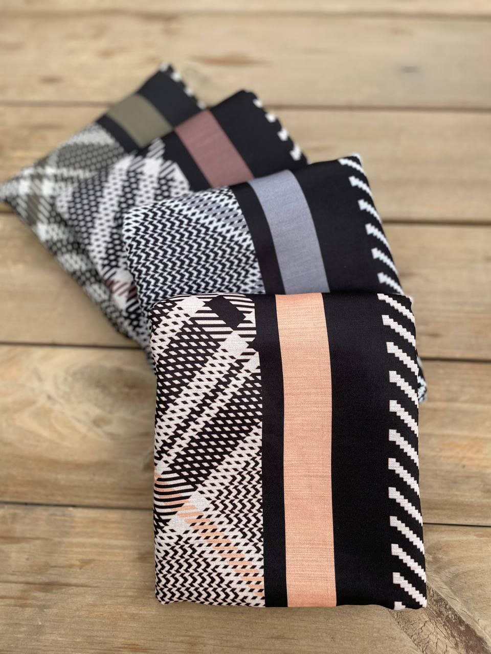 روسری پاییزه دورو بسته4رنگی کد rp27 (عمده)
