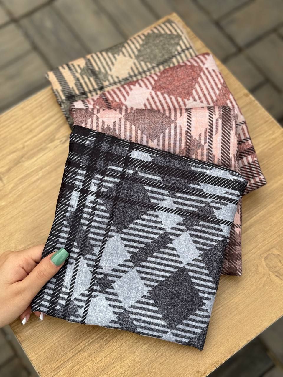 روسری پاییزه دورو بسته4رنگی کد rp29 (عمده)
