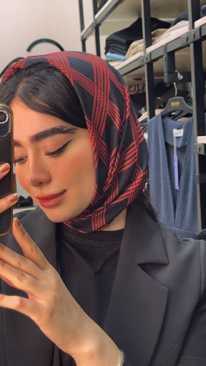 مینی اسکارف یلدایی بسته10طرحی کد mp8 (عمده)
