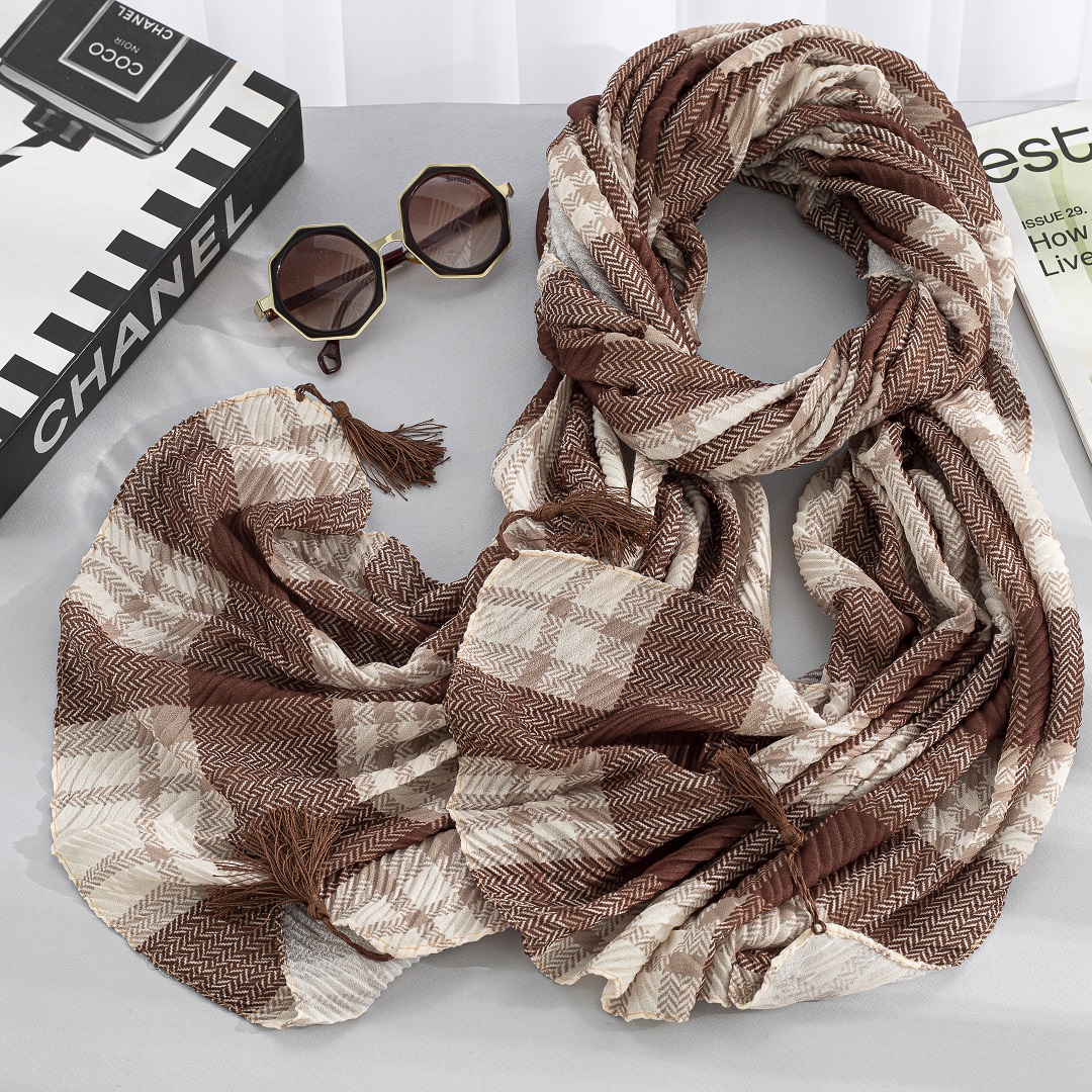 شال پلیسه طرحدار بسته10طرحی کد ps29 (عمده)
