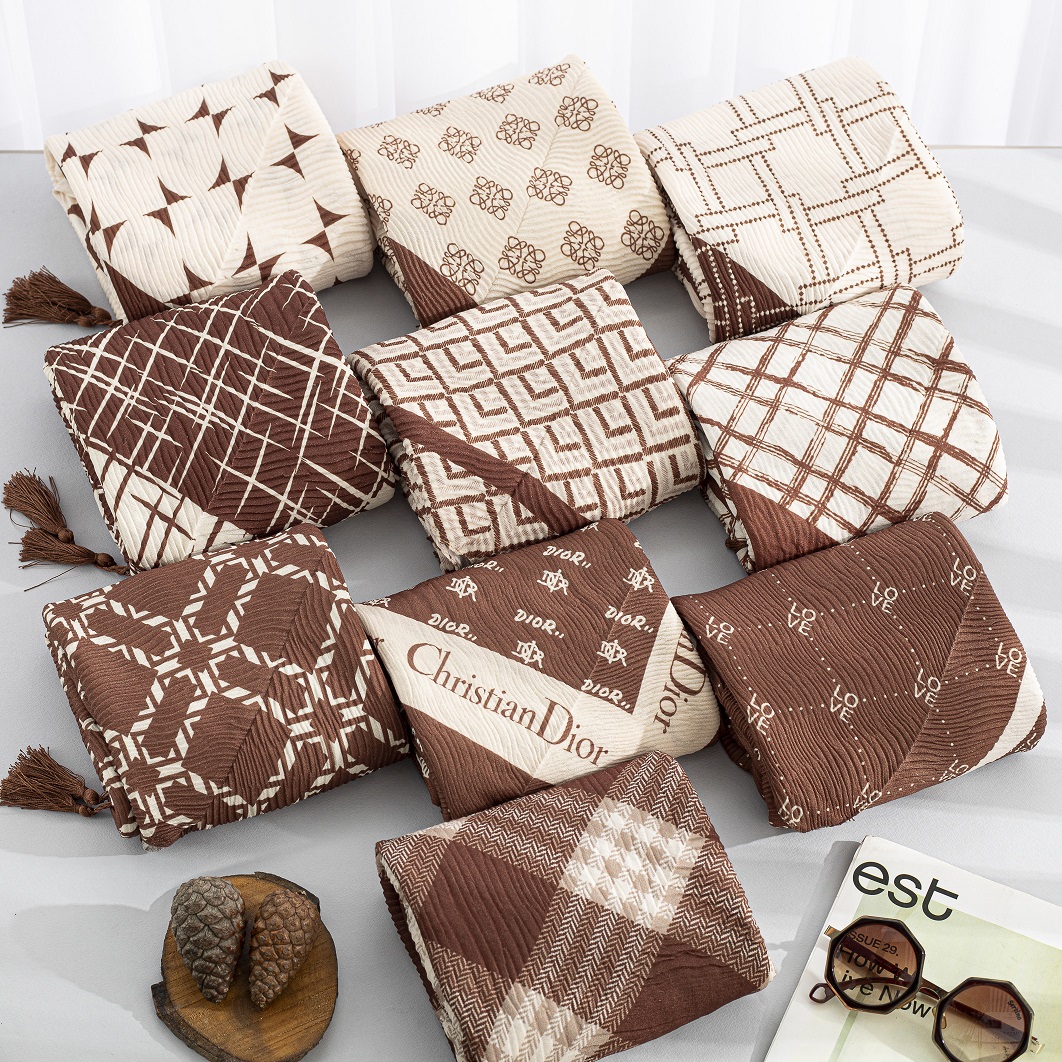 شال پلیسه طرحدار بسته10طرحی کد ps29 (عمده)
