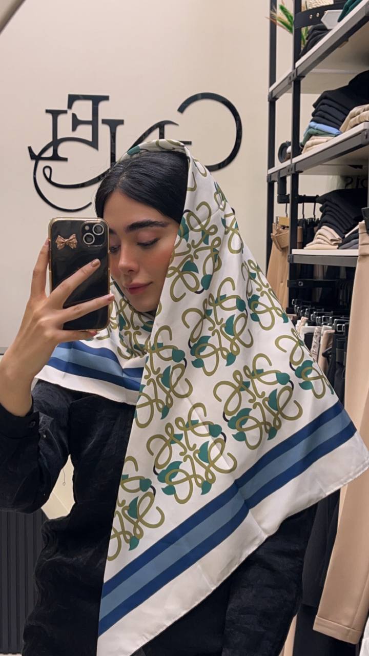 روسری ابریشم توییل سری انتخابی کد rp37 (عمده)
