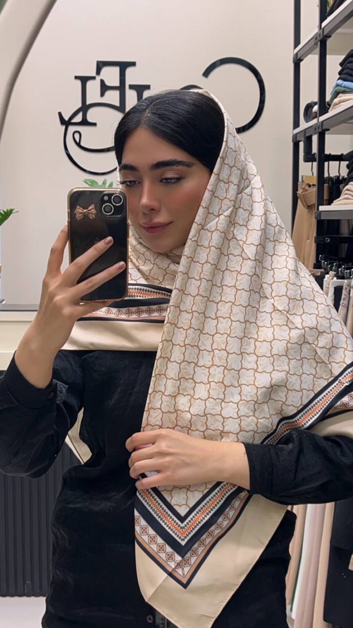 روسری ابریشم توییل سری انتخابی کد rp40 (عمده)
