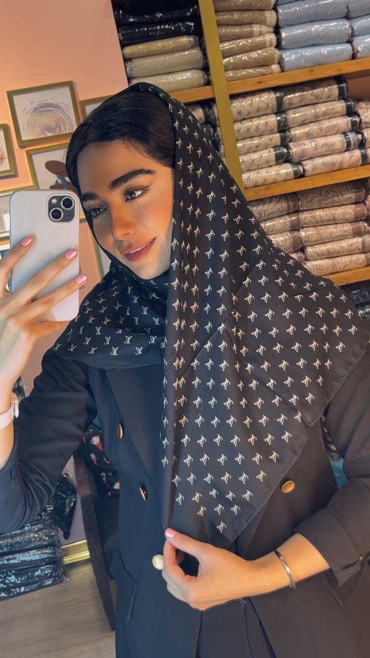 روسری حریر بسته10طرحی کد r13 (عمده)
