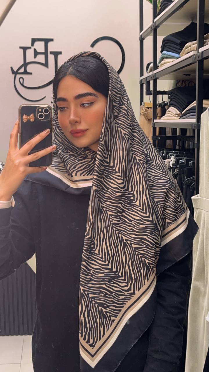 روسری ابریشم توییل سری انتخابی کد rp41 (عمده)
