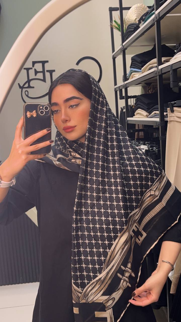 روسری حریر دستدوز بسته8طرحی کد r49 (عمده)
