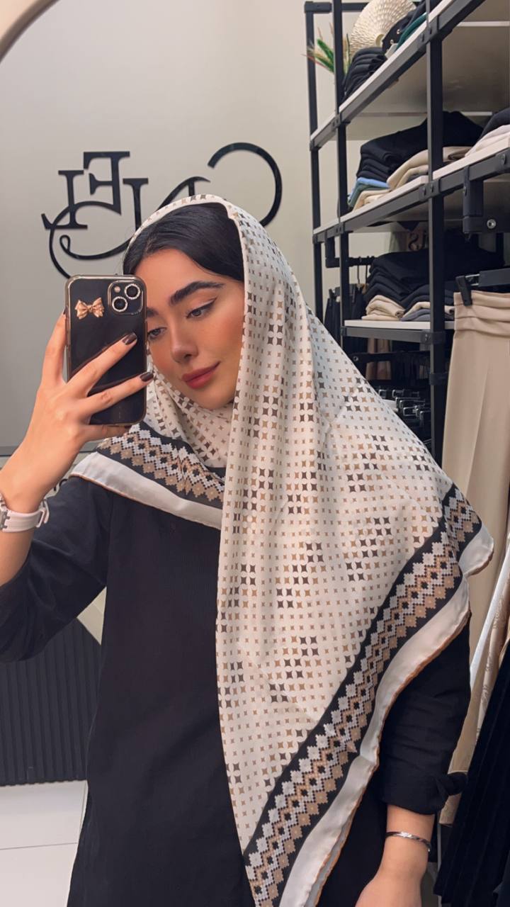 روسری حریر دستدوز بسته8طرحی کد r50 (عمده)
