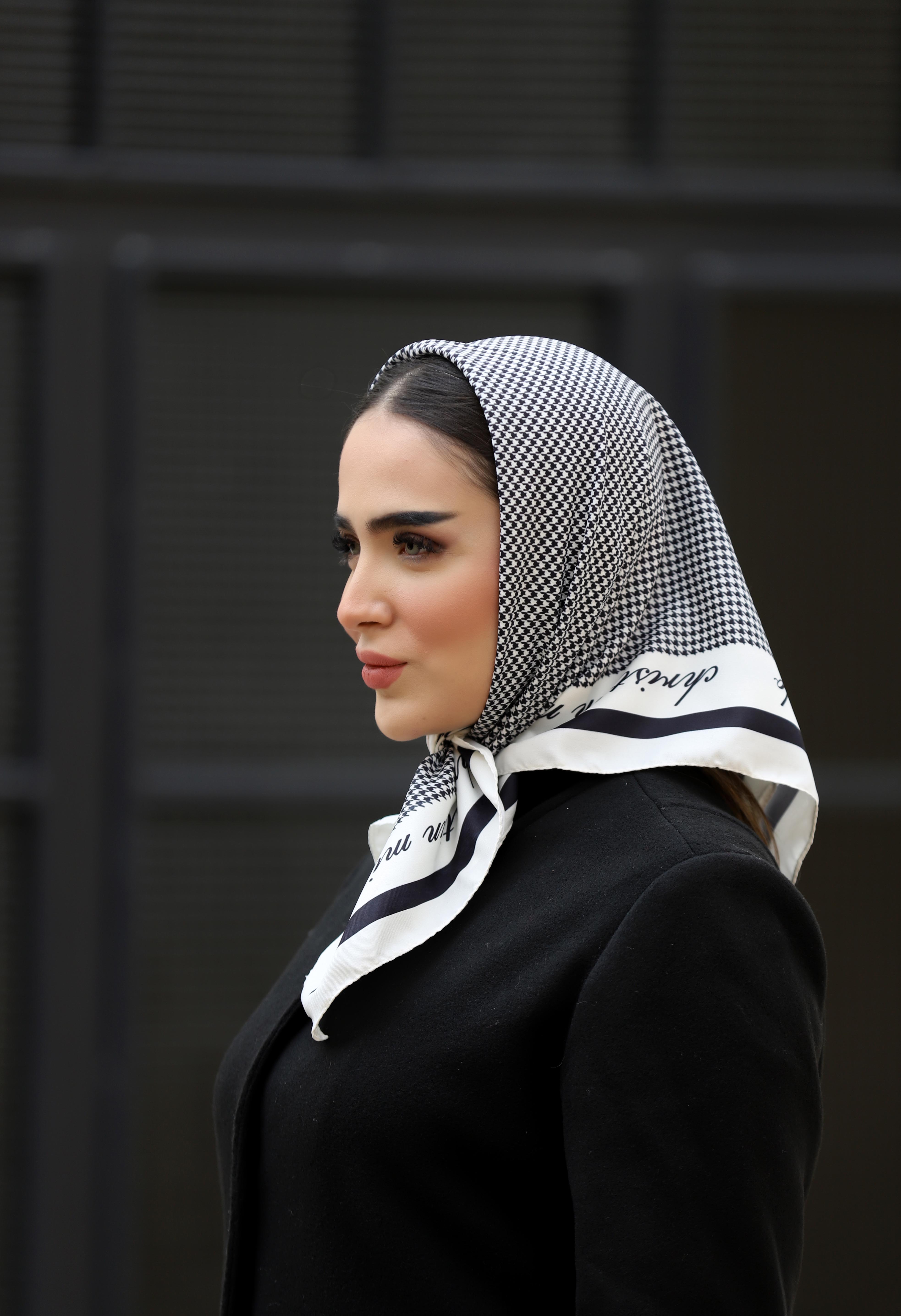 مینی اسکارف ابریشم توییل بسته10طرحی mp11 (عمده)
