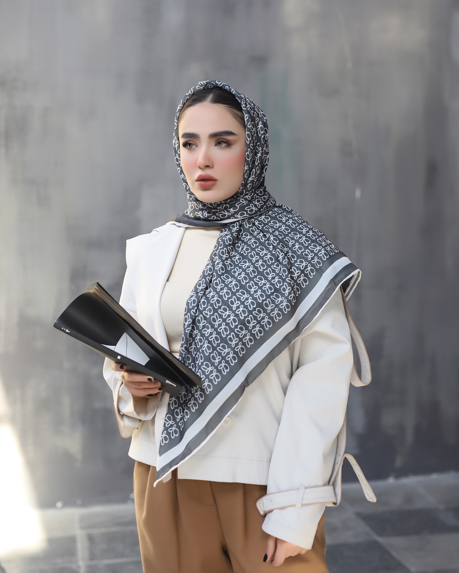 روسری حریر دستدوز بسته10رنگی کد r55 (عمده)
