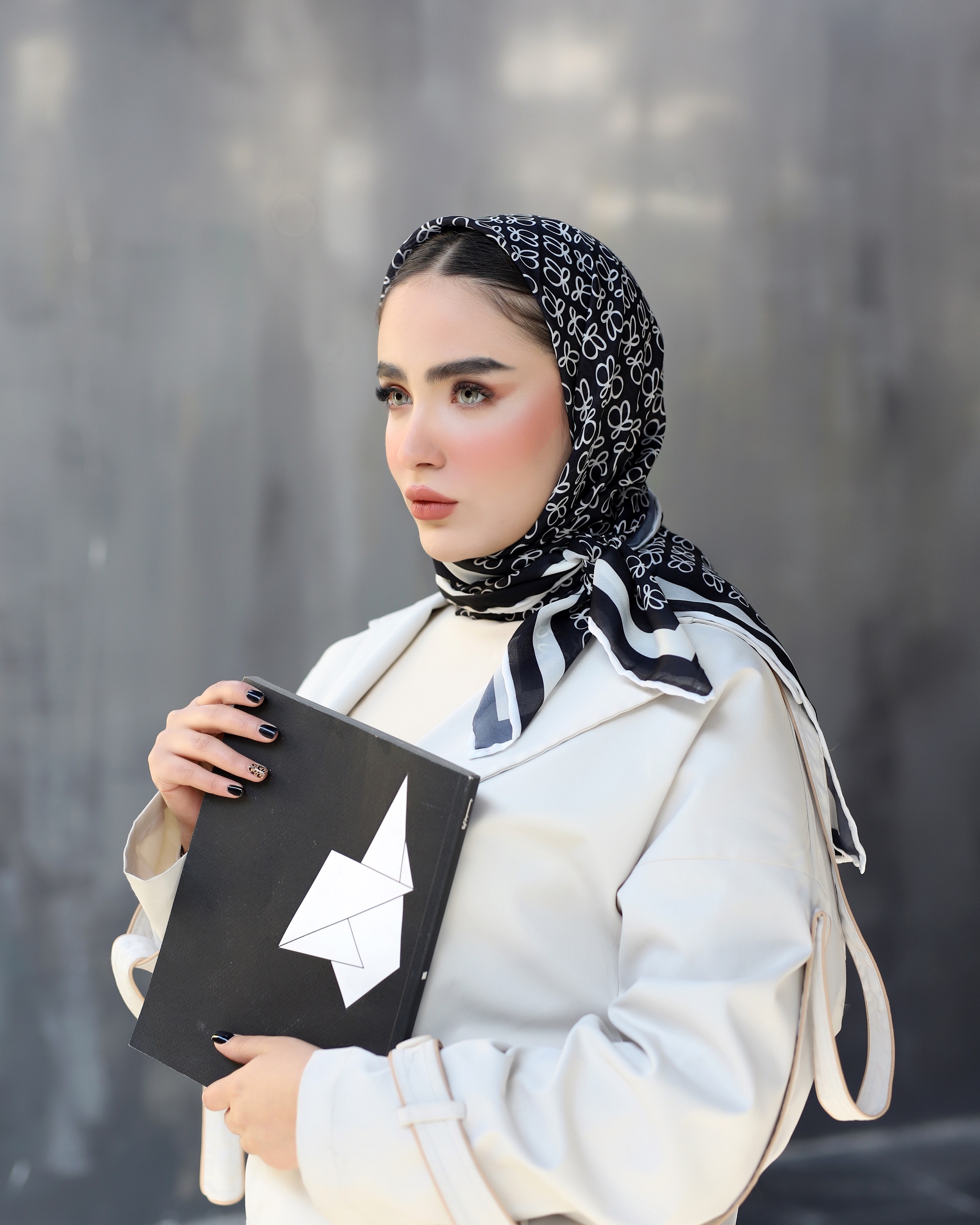 روسری حریر دستدوز بسته10رنگی کد r55 (عمده)
