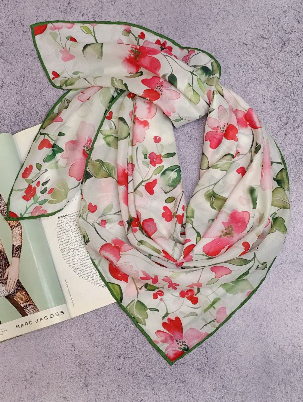 روسری حریردستدوز ابرنگی بسته10طرحی کد r56 (عمده)
