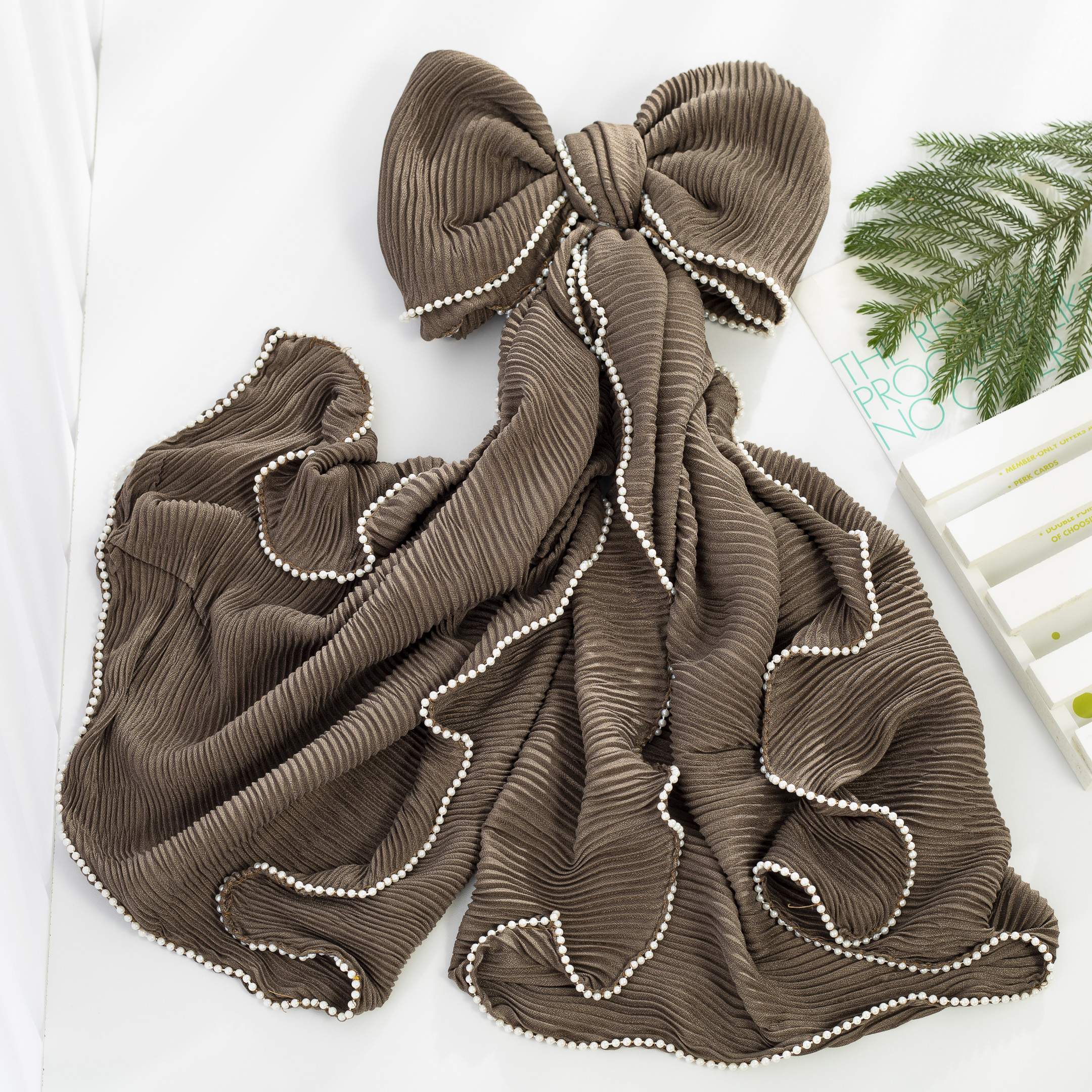 شال پلیسه دورمروارید بسته12رنگی کد sm24 (عمده)
